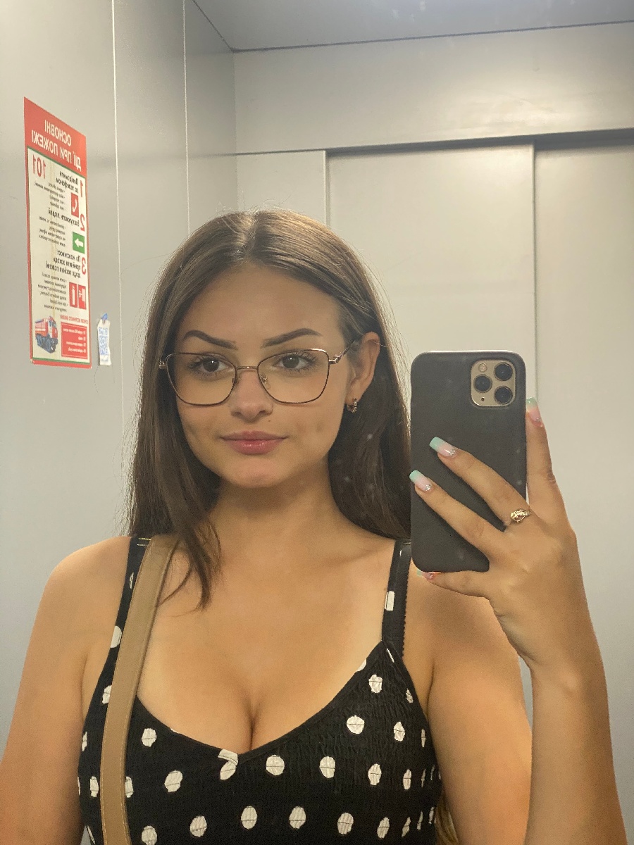 Sexy model Stacy in Cancun