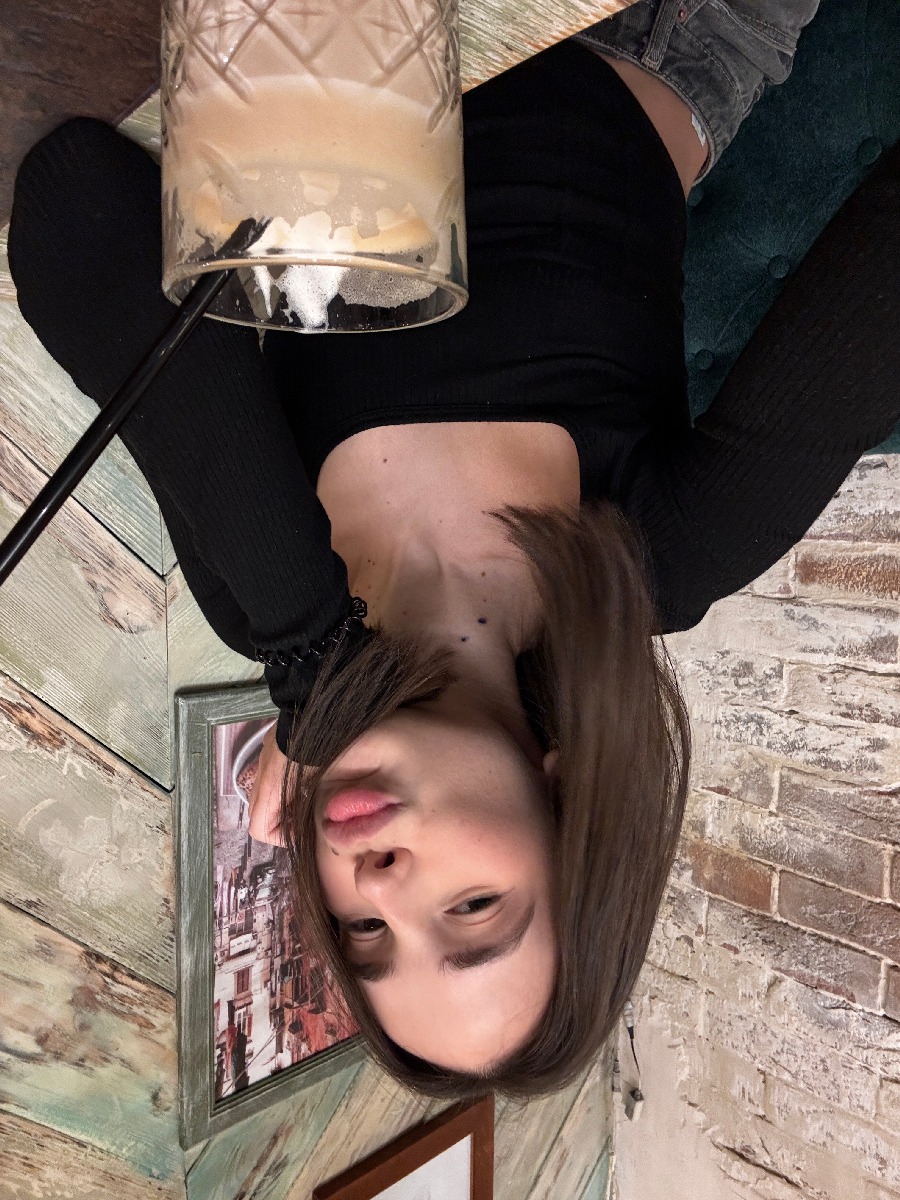 Fresh photos, fresh mood — Tina online in Cancun